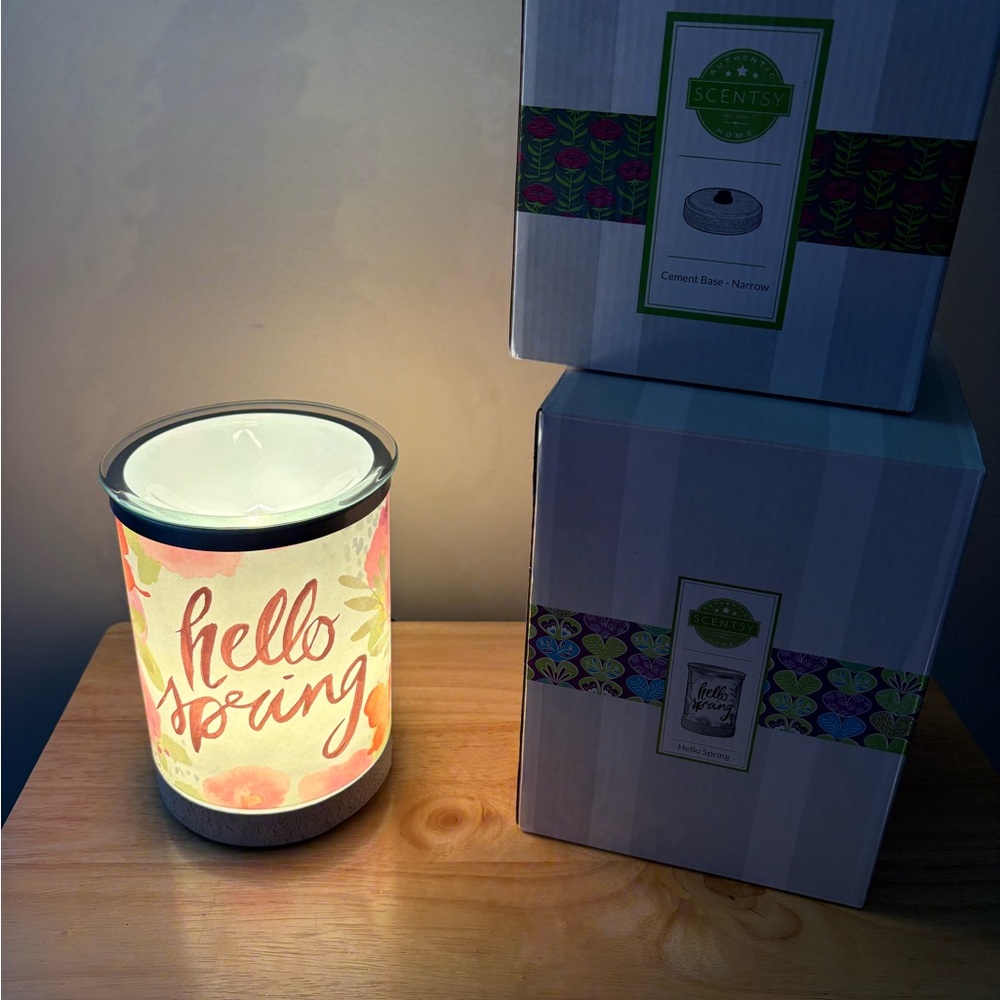 Scentsy 'Hello Spring' Wax Warmer - White and Orange